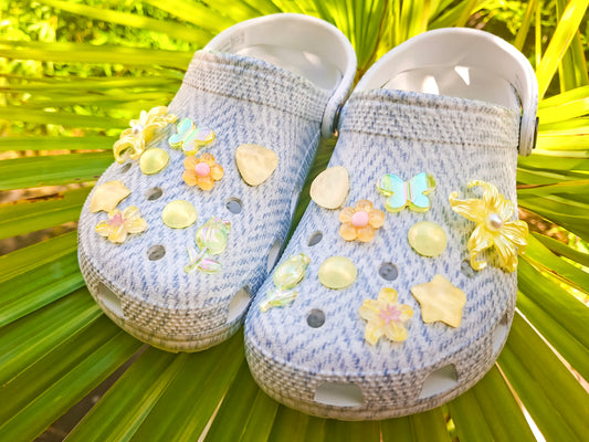 Gelbes Blumen-Clog-Anhänger 18er-Set
