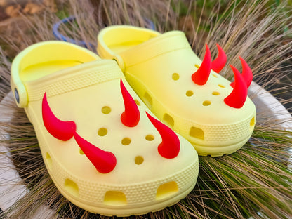 Dragon Spike Clog Charm 2pc Set