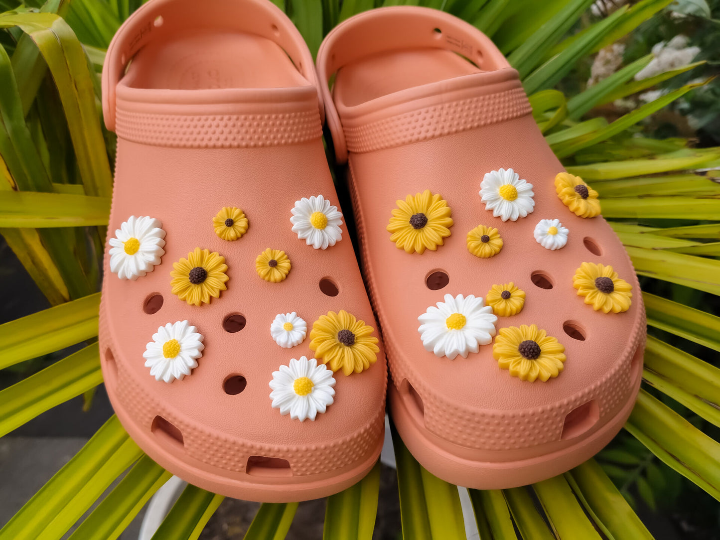 Wildflower Clog Charm 18pc Set