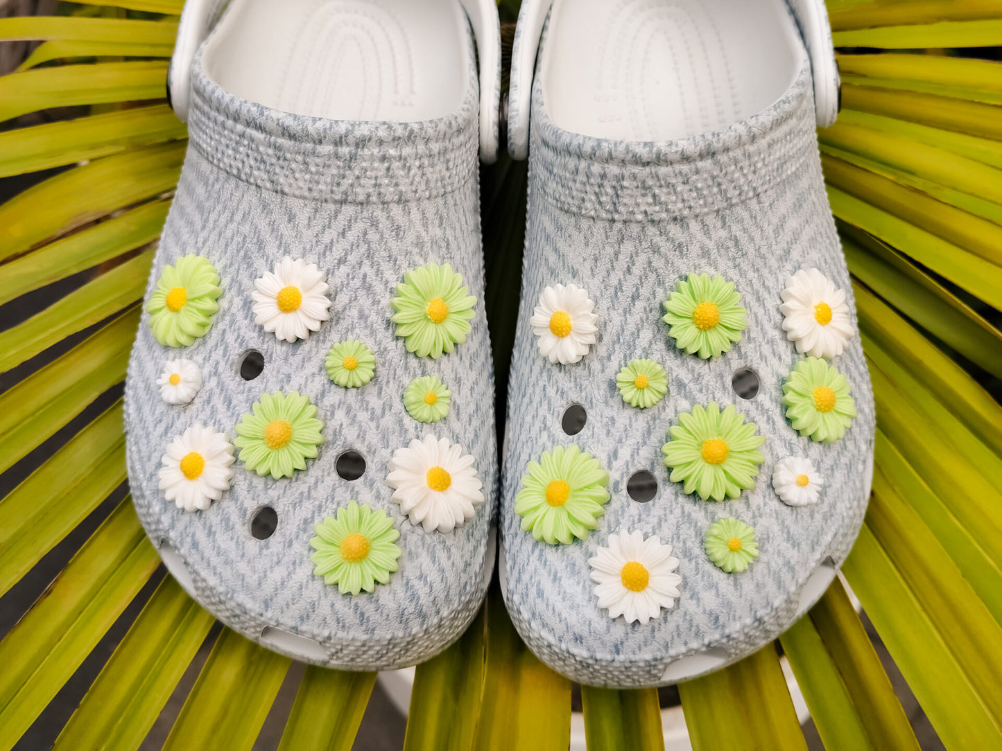 Wildflower Clog Charm 18pc Set