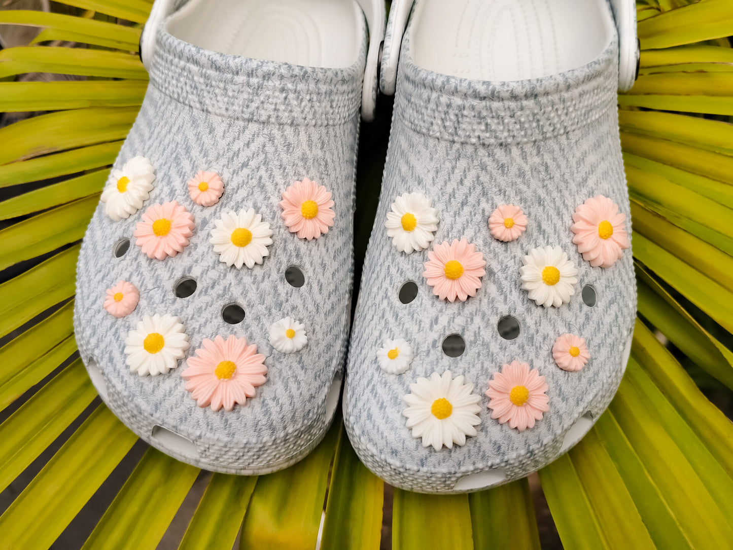 Wildflower Clog Charm 18pc Set
